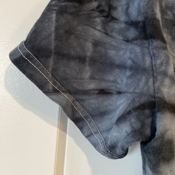 Santa Cruz Skateboarding Small T-Shirt Top Black Tie Dye Logo Small Hole Unisex - Picture 9 of 9